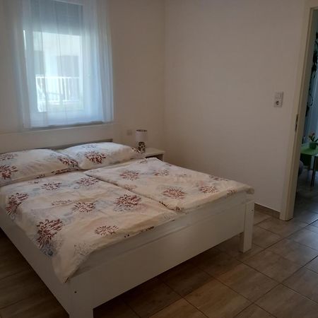 Orchidea Apartman Мошонмадяровар Екстер'єр фото